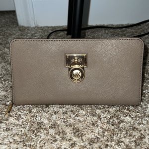Tan Michael Kors Wallet